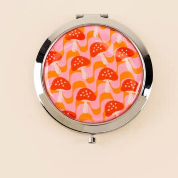 Mushroom Compact Mirror, NWOT, For Bundle Purchases Only - Picture 1 of 6